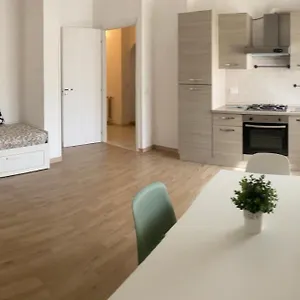  Appartamento House 2 Italia